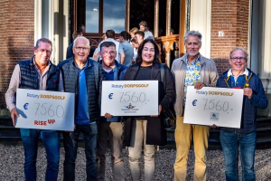 Lees meer over het artikel Dorpsgolf schenkt ook Bronveld weer een forstelijke gift